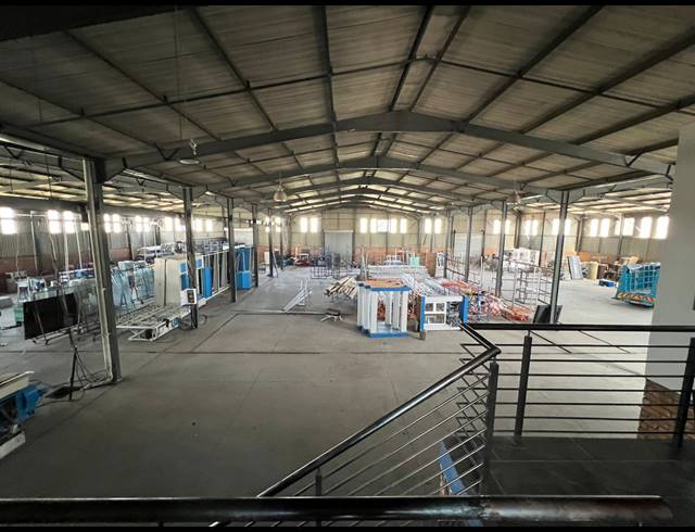 2,499M² WAREHOUSE FOR SALE IN SAMRAND BUSINESS PARK